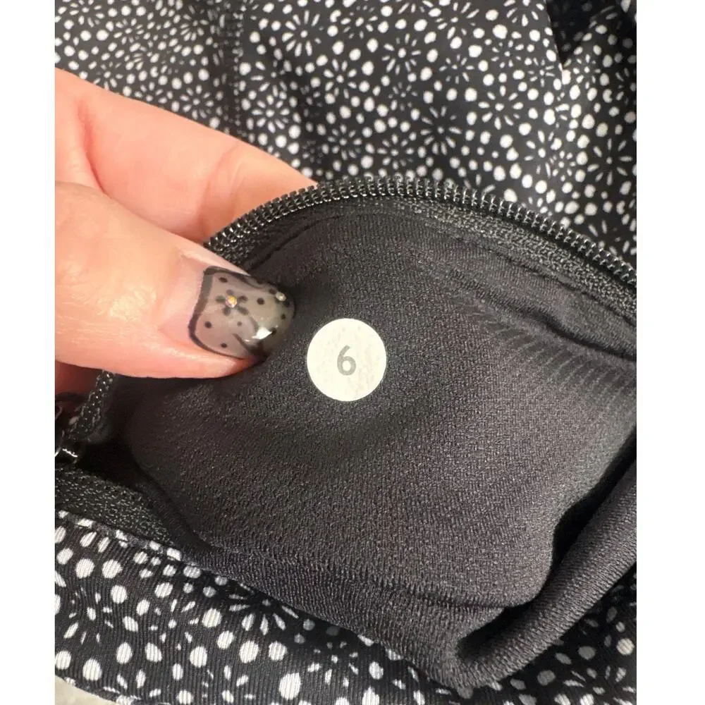 Lululemon Pace Rival Crop Freckle Flower Black‎ and White Print 22
